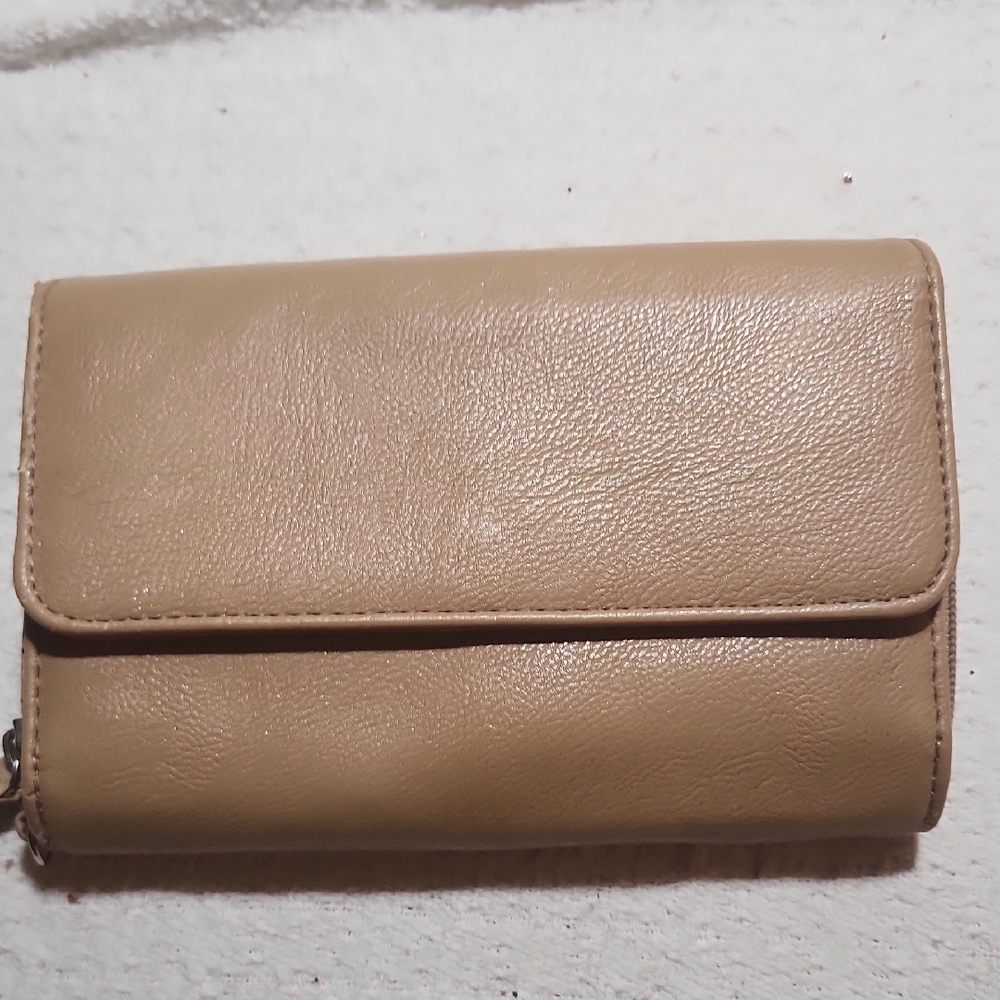 Elegant Tan Leather Women's Clutch